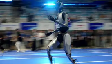 İlk İnsansı Robot Olimpiyatları Pekin'de Başladı!