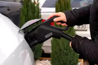 Türkiye'de Elektrikli Araç Şarj İstasyonları Arıyor