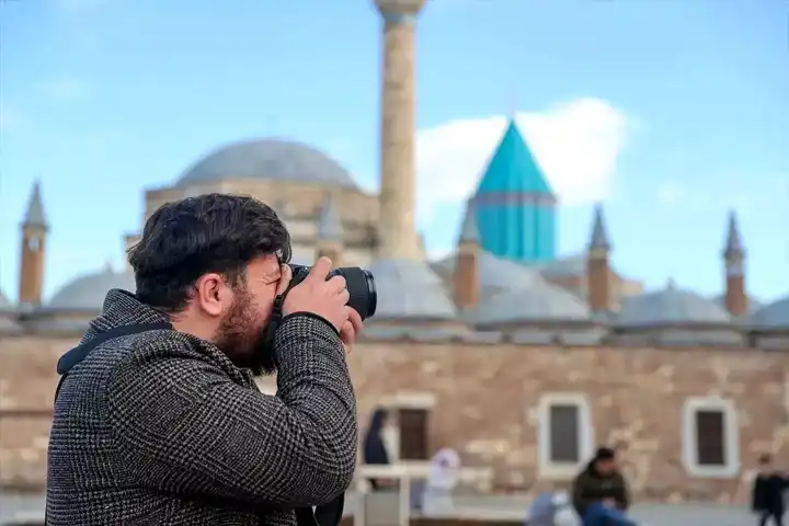 Eser Tokaş'ın Tarihi Yapılarını Hareketlendiren Sanatı
